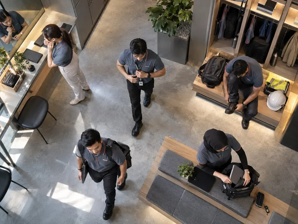 Different polo shirt fabrics for office and outdoor work teams